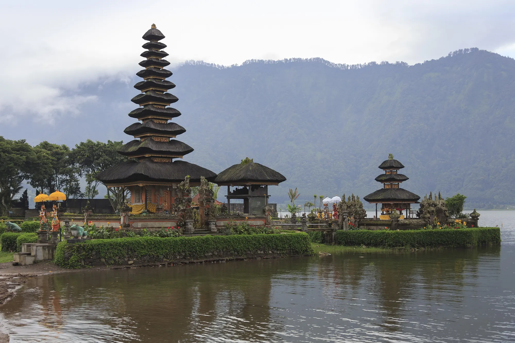 Bali — Ubud · Seminyak